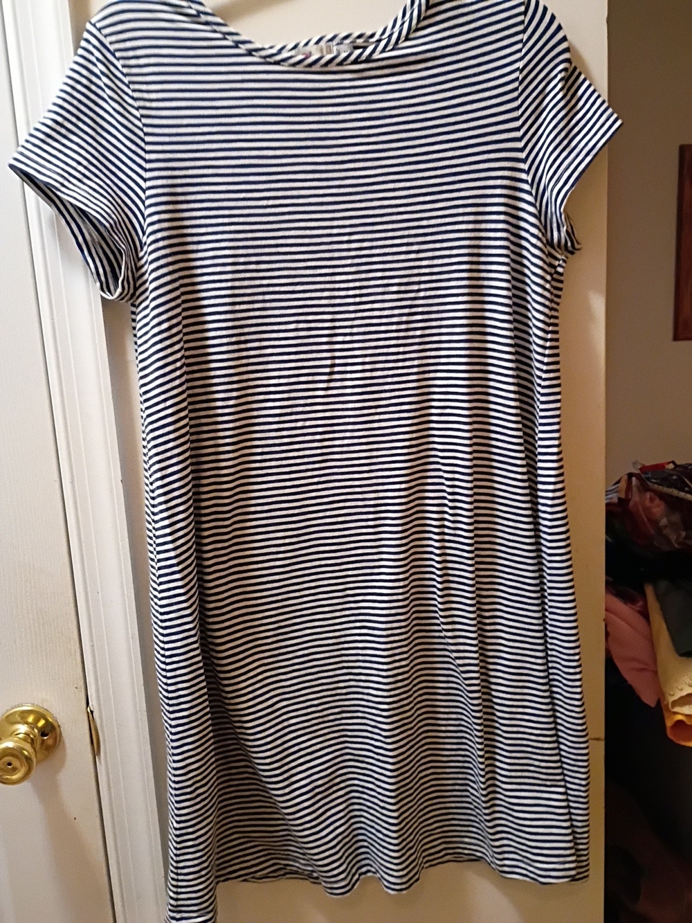 GU Vineyard Vines Navy and White Striped 95%cotton 5% Spandex Dress - sz Medium